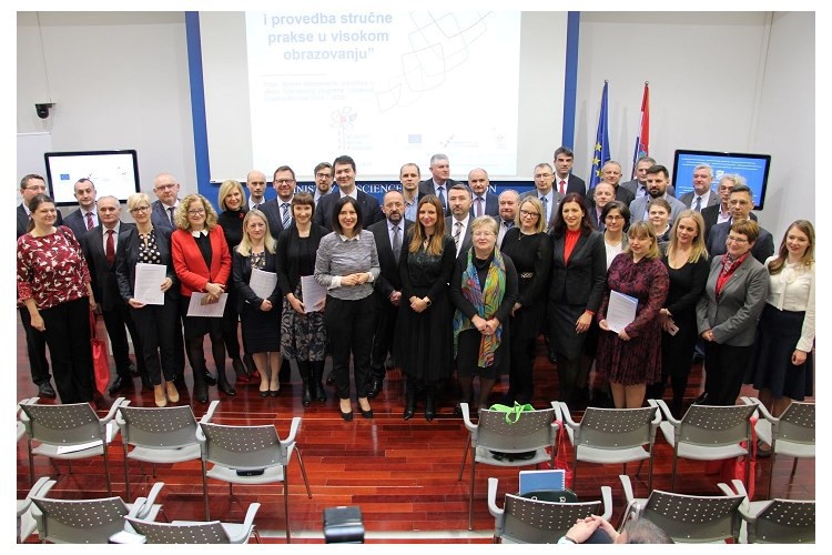 Uručeni ugovori za stručne prakse studentima vrijedni gotovo 100 milijuna kuna